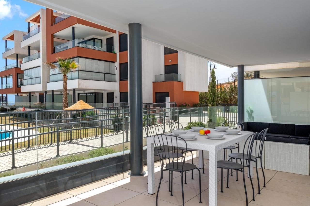 Fantastic Poolfront Apartment In Middel Views By Costarentals - Ref 161 Фуэнхирола Экстерьер фото