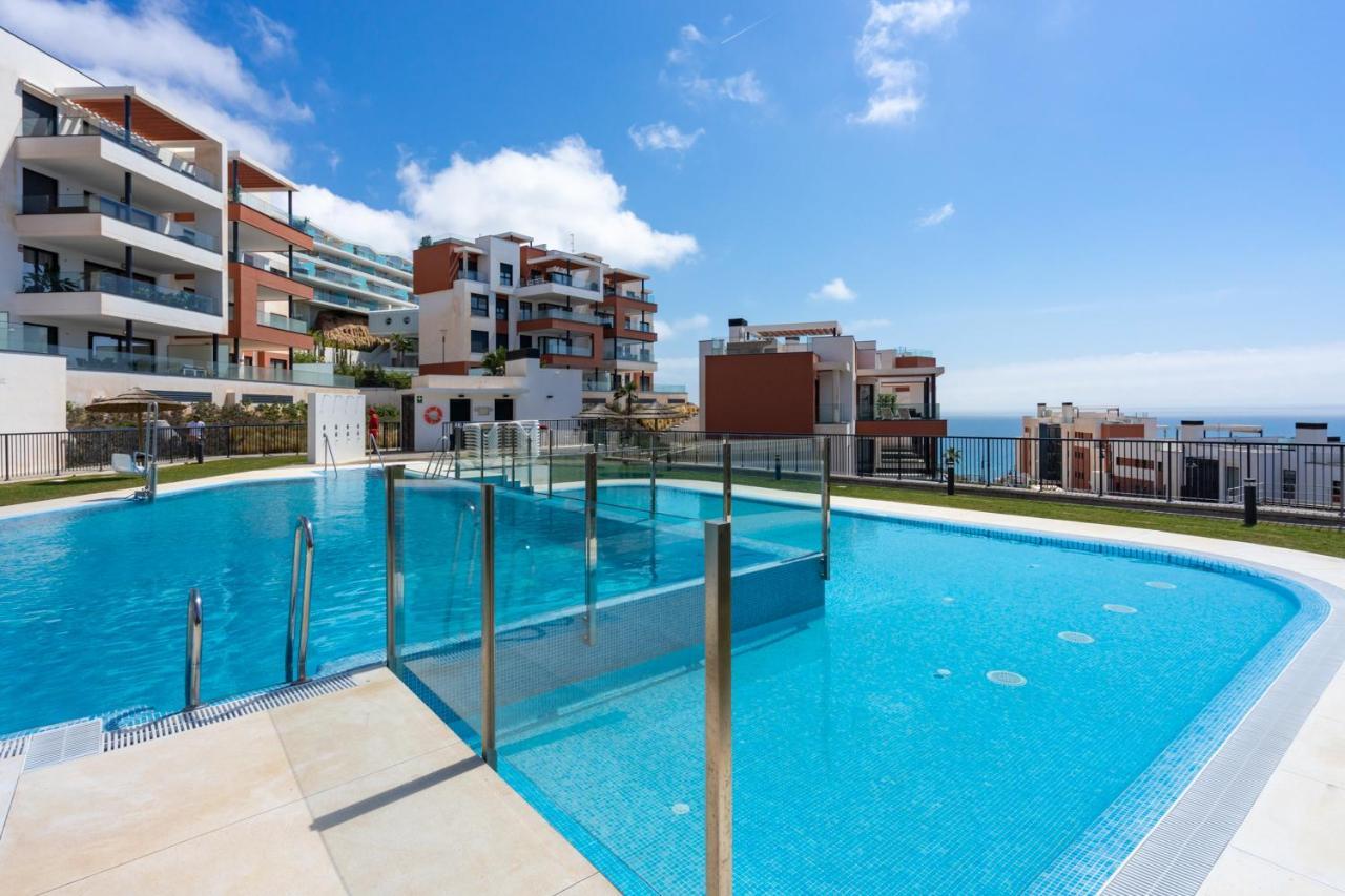 Fantastic Poolfront Apartment In Middel Views By Costarentals - Ref 161 Фуэнхирола Экстерьер фото